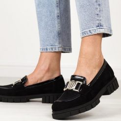 Czarne zamszowe Polskie mokasyny damskie, loafersy Deoni D309. Czarne mokasyny damskie Deoni, z zamszu, biznesowe. Za 259.00 zł.