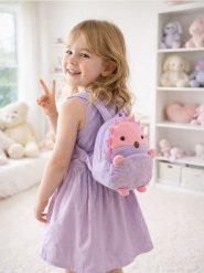 Plecak z motywem jeża - różowy. Czerwone torby i plecaki dziecięce Sinsay. Za 32.99 zł.