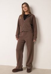 Brązowy Komplet Dresowy z Prążkowanej Dzianiny Szerokie Spodnie i Bluza z Kapturem Sinoh. Brązowe bluzy sportowe damskie Born2be, l, bez wzorów, z dresówki, z kapturem, trekkingowe. Za 169.99 zł.