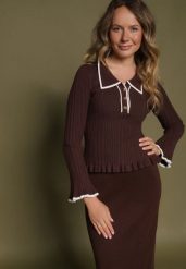 Brązowy Sweter z Wiskozą w Stylu Retro z Kołnierzykiem i Guzikami Sarrise. Brązowe kardigany damskie Born2be, s, z aplikacjami, z dzianiny, biznesowe. Za 99.99 zł.