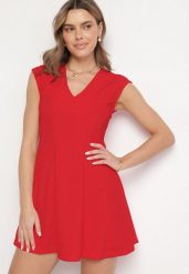 Czerwona Rozkloszowana Sukienka o Taliowanym Kroju Ellaira. Czerwone sukienki damskie Born2be, na co dzień, m, bez wzorów, eleganckie, bez kołnierzyka, bez ramiączek, mini, rozkloszowane. Za 129.99 zł.