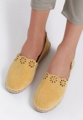 Żółte Espadryle Mooch. Żółte espadryle damskie Renee, z aplikacjami, bez obcasa, na płaskiej podeszwie, bez zapięcia. Za 54.99 zł.