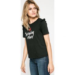Only - Top. Topy damskie marki Only. W wyprzedaży za 29.90 zł.