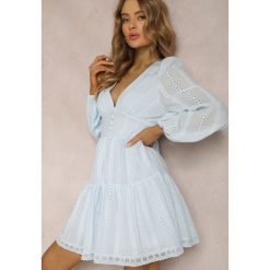 Niebieska Sukienka Arierith. Niebieskie sukienki dla dziewczynek Renee, z aplikacjami, bez ramiączek, długie. Za 119.99 zł.