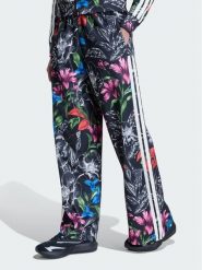 Adidas Spodnie dresowe X Farm Rio House Of Trio Track KR0243 Czarny Relaxed Fit. Czarne spodnie dresowe damskie Adidas, s, bez wzorów, z bawełny. Za 348.99 zł.