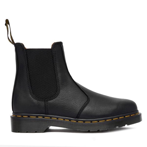 Sztyblety Dr. Martens. Czarne botki męskie Dr. Martens, bez wzorów, bez zapięcia. Za 711.99 zł.