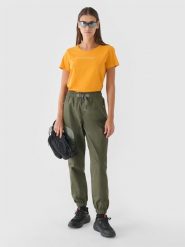 4F Spodnie casual damskie - oliwkowe/khaki XL. Brązowe spodnie materiałowe damskie 4f, l, bez wzorów, z bawełny. W wyprzedaży za 79.99 zł.