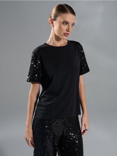 Koszulka z połyskującymi cekinami - czarny. Czarne t-shirty damskie Sinsay, l, bez wzorów, bez kołnierzyka. Za 39.99 zł.