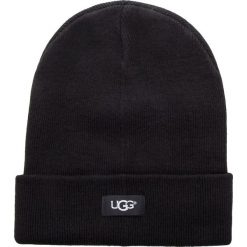 Czapka UGG - W Ovrsz Cuff Beanie 17512 Black. Czapki i kapelusze damskie marki UGG. W wyprzedaży za 179.00 zł.