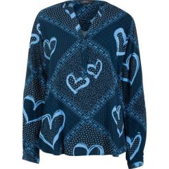 Bluzka tunikowa z narukiem w serca, długi rękaw bonprix ciemnoniebieski z nadrukiem. Niebieskie bluzki damskie bonprix, bez wzorów, bez kołnierzyka. Za 89.99 zł.