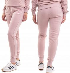 Spodnie damskie Fila Lucera. Czerwone spodnie dresowe damskie Fila, m, bez wzorów, z bawełny. Za 164.99 zł.