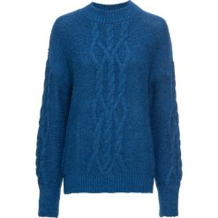 Sweter bonprix błękit królewski. Niebieskie swetry damskie bonprix, bez wzorów, z dzianiny, bez kołnierzyka, bez ramiączek, długie, bez kaptura. Za 54.99 zł.