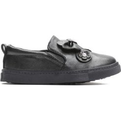 Czarne Slip On Promise To Keep. Czarne buty sportowe dziewczęce Born2be, z materiału. Za 39.99 zł.