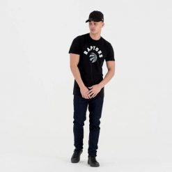 Koszulka Toronto Raptors NBA. Czarne koszulki sportowe męskie New Era, m, bez wzorów, z materiału, bez kołnierzyka, bez ramiączek. Za 135.15 zł.