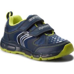 Sneakersy GEOX - J Android B. A J8444A 0BU11 C0749 S Navy/Lime. Półbuty chłopięce marki Geox. W wyprzedaży za 209.00 zł.
