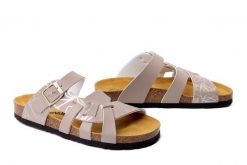 DR. BRINKMANN 700804-08 beige, klapki damskie. Brązowe klapki damskie Dr. Brinkmann, bez wzorów, bez obcasa. Za 148.67 zł.