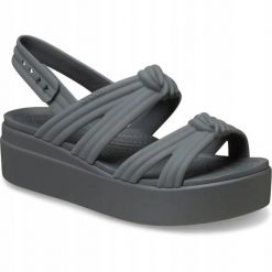 Sandały Dla Dorosłych Crocs Brooklyn Knot Low Wedge Sandal. Brązowe sandały damskie Crocs, bez wzorów, z materiału, bez obcasa, na koturnie, bez zapięcia. Za 289.99 zł.
