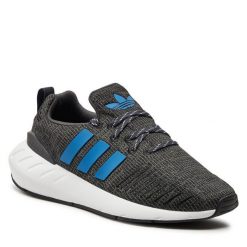 Sneakersy adidas. Szare półbuty chłopięce Adidas, bez wzorów, bez zapięcia. Za 299.99 zł.