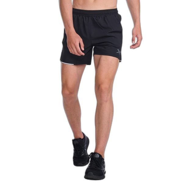5-calowe spodenki 2XU Aero. Czarne szorty męskie 2XU, l, bez wzorów, z materiału. Za 309.50 zł.