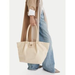 Torebka Nine West. Torebki do ręki damskie Nine West, bez wzorów, bez dodatków. Za 269.99 zł.