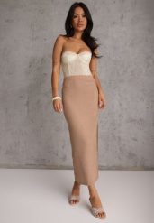 Ciemnobeżowa Teksturowana Spódnica Ołówkowa z Rozcięciem z Boku Piremilia. Brązowe spódnice damskie Renee, m, bez wzorów, z tkaniny, eleganckie, maxi, dopasowane. Za 49.99 zł.