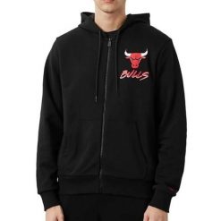 Męska kurtka sportowa New Era Chicago Bulls Czarny. Czarne kurtki męskie New Era, m, bez wzorów. Za 286.95 zł.