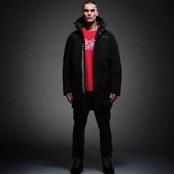 Kurtka turystyczna męska Regatta CLR przeciwdeszczowa ocieplana. Czarne kurtki męskie Regatta, m, bez wzorów, trekkingowe. W wyprzedaży za 599.99 zł.