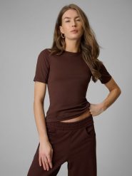 4F T-shirt slim gładki damski - brązowy XL. Brązowe t-shirty damskie 4f, xl, bez wzorów, z materiału, bez kołnierzyka. Za 79.99 zł.