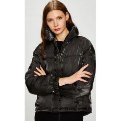 Trussardi Jeans - Kurtka. Czarne kurtki damskie TRUSSARDI JEANS, s, bez wzorów, z jeansu, bez kaptura. W wyprzedaży za 629.90 zł.