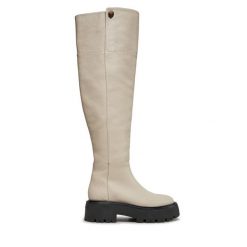 Kozaki Kurt Geiger. Białe kozaki damskie Kurt Geiger, bez obcasa, na płaskiej podeszwie. Za 2,739.00 zł.