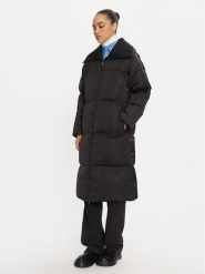 Calvin Klein Płaszcz zimowy K20K207721 Czarny Regular Fit. Czarne płaszcze damskie Calvin Klein, na zimę, l, bez wzorów, z syntetyku, bez kaptura. Za 1,189.00 zł.