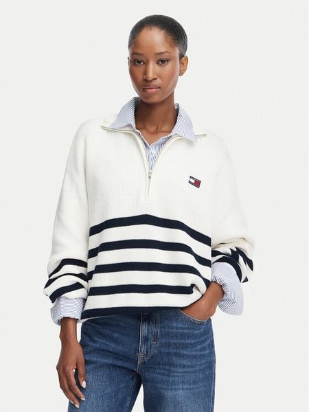 Tommy Jeans Sweter DW0DW22928 Kremowy Regular Fit. Białe swetry damskie Tommy Jeans, xs, bez wzorów, z bawełny, bez kołnierzyka, bez ramiączek, bez kaptura. Za 449.99 zł.