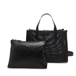 Torebka Guess. Czarne torebki do ręki damskie Guess, z aplikacjami, klasyczne, bez dodatków. Za 579.99 zł.