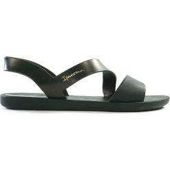 SANDAŁY DAMSKIE IPA 21112 CZA. Sandały damskie Ipanema, bez wzorów, z tworzywa sztucznego, bez obcasa, bez zapięcia. Za 84.99 zł.