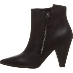 Skórzane botki "Kuny" w kolorze czarnym. Botki damskie marki ESPRIT. W wyprzedaży za 354.95 zł.