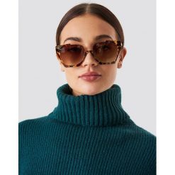 NA-KD Accessories Okulary przeciwsłoneczne Open Frame - Brown. Brązowe okulary przeciwsłoneczne damskie NA-KD Accessories. W wyprzedaży za 56.67 zł.