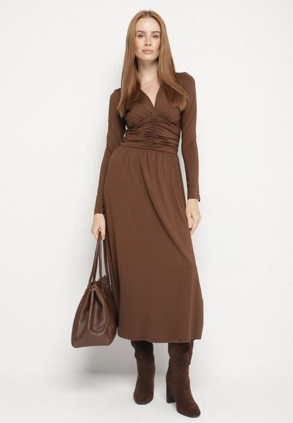 Brązowa Marszczona Sukienka Taliowana z Wiskozą z Dekoltem V i Długim Rękawem Emirie. Brązowe sukienki damskie Born2be, na spotkanie biznesowe, l, bez wzorów, z wiskozy, wizytowe, bez kołnierzyka, bez ramiączek. Za 159.99 zł.