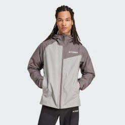 Kurtka Terrex Multi 2L RAIN.RDY. Brązowe kurtki męskie Adidas, l, bez wzorów, z materiału, trekkingowe. Za 549.00 zł.