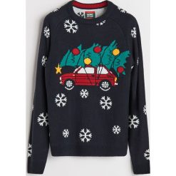 Sweter ze święcącymi lampkami - Wielobarwn. Czarne swetry przez głowę męskie Reserved. Za 119.99 zł.