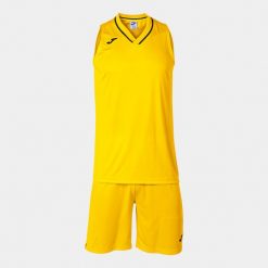 Zestaw do koszykówki dla chłopców Atlanta. Czarne spodnie sportowe dla chłopców Joma, bez wzorów, z dresówki, sportowe, do koszykówki. Za 163.50 zł.