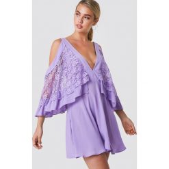 Trendyol Sukienka mini z koronkowymi detalami - Purple. Sukienki damskie marki Trendyol. W wyprzedaży za 73.17 zł.