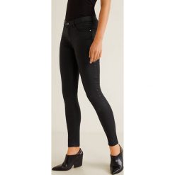 Mango - Jeansy Belle. Jeansy damskie marki Mango. Za 129.90 zł.