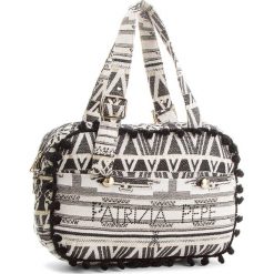 Torebka PATRIZIA PEPE - 2V7743/A3FJ-XS48 Bianco/Nero. Białe torebki do ręki damskie Patrizia Pepe, z materiału. W wyprzedaży za 519.00 zł.
