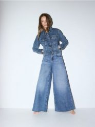 Jeansowa kurtka - niebieski. Niebieskie kurtki damskie Reserved, l, bez wzorów, z bawełny, bez kaptura. W wyprzedaży za 89.99 zł.