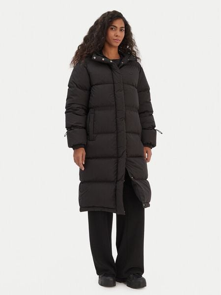 Lacoste Kurtka zimowa BF2614 Czarny Regular Fit. Czarne kurtki damskie Lacoste, na zimę, bez wzorów, z syntetyku, bez kaptura. Za 2,519.00 zł.
