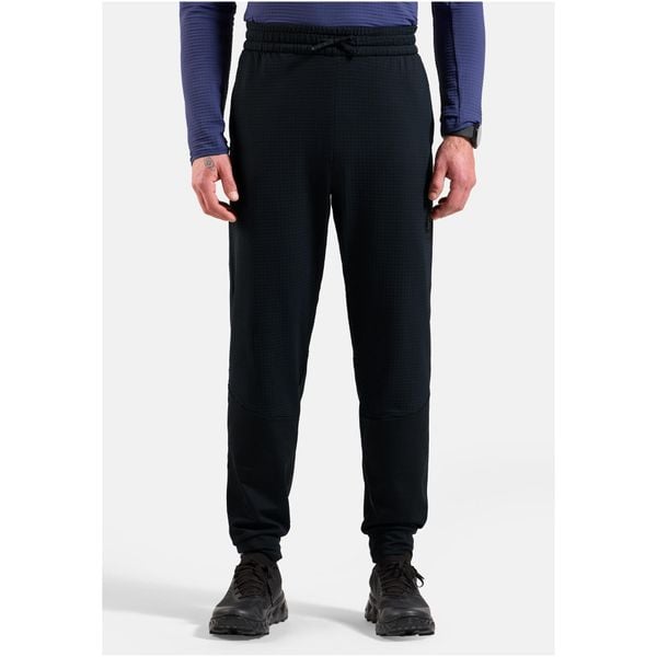Spodnie dresowe Odlo Pants regular length ESSENTIAL THERMAL. Czarne spodnie sportowe męskie Odlo, na lato, l, bez wzorów, z dresówki, do biegania. Za 365.45 zł.