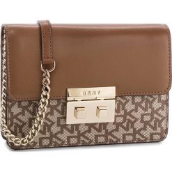 Torebka DKNY - Ann-Sm Flap Shoulde R83E7474 Chino Logo/Vic CVU. Torebki do ręki damskie marki DKNY. W wyprzedaży za 389.00 zł.