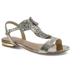 Złote Sandały Damiss Damskie Modne Buty Skórzane. Żółte sandały damskie DAMISS, w ażurowe wzory, ze skóry, bez obcasa, na obcasie, bez zapięcia. Za 249.00 zł.