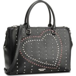Torebka MY TWIN - Tote RS8TFN Ric Cuor 02395. Czarne torebki do ręki damskie My Twin, bez wzorów, ze skóry ekologicznej, klasyczne, bez dodatków. W wyprzedaży za 499.00 zł.