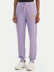 Versace Jeans Couture Spodnie dresowe 80HAAT02 CF01T Fioletowy Regular Fit. Fioletowe jeansy damskie Versace Jeans Couture, xs, bez wzorów, z bawełny. Za 969.99 zł.